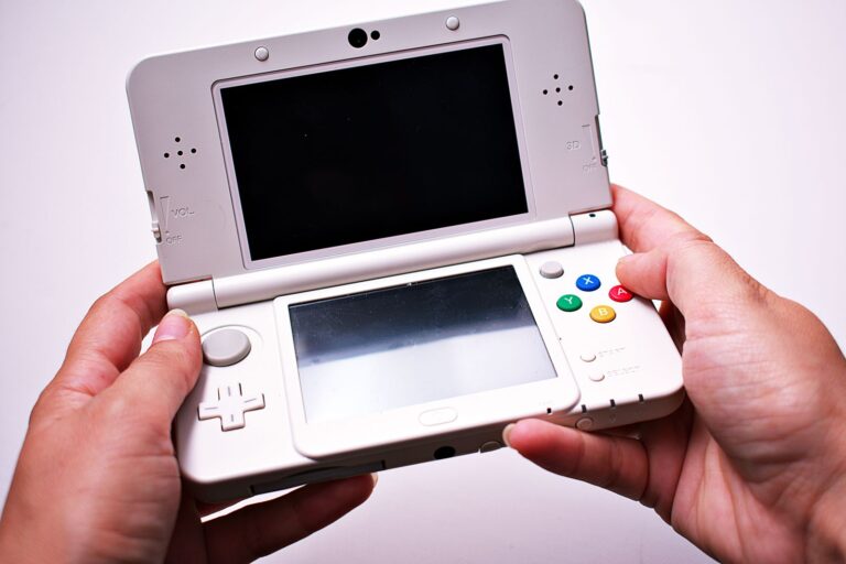 Handheld-Konsolen 2026: Steam Deck, ROG Ally im Vergleich